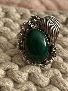 90s stock Navajo Sterling Silver Ring with Green Malachite Cabochon